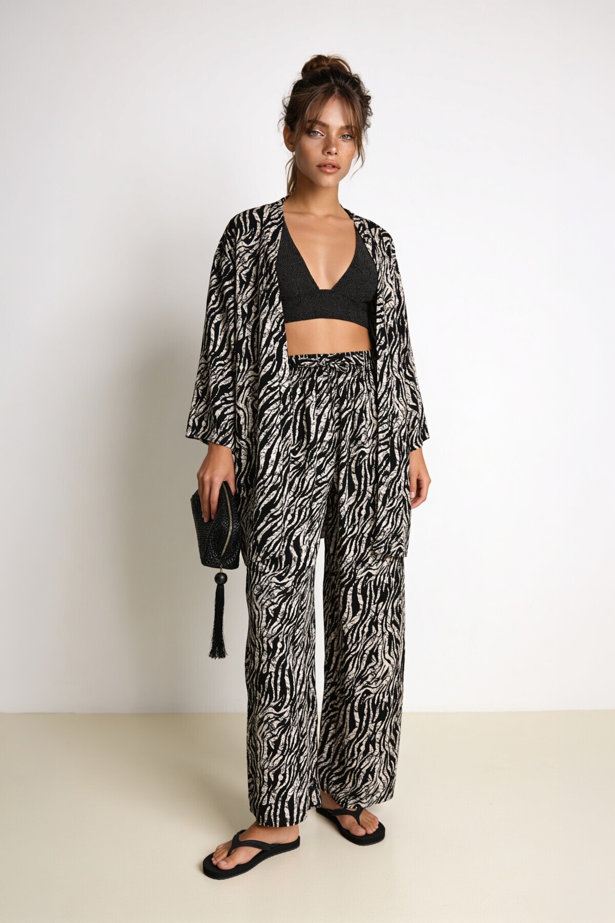 Desenli Yazlık Viskon Kimono Pantolon Takım SİYAH KEMİK LRN0013
