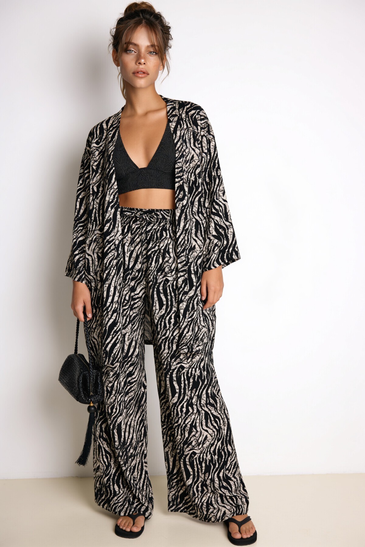 Desenli Yazlık Viskon Kimono Pantolon Takım SİYAH KEMİK LRN0013