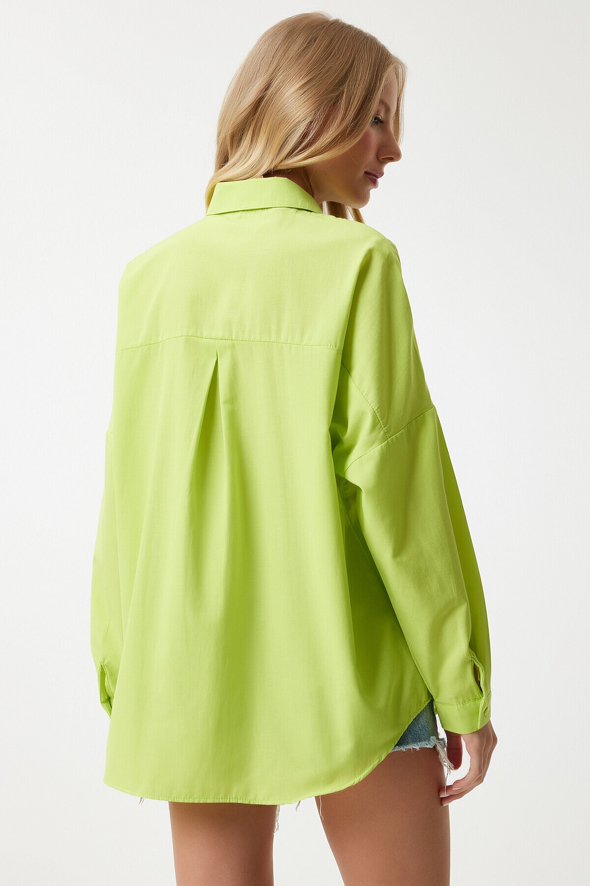 Oversize Uzun Basic Gömlek FISTIK YEŞİLİ LMX0106