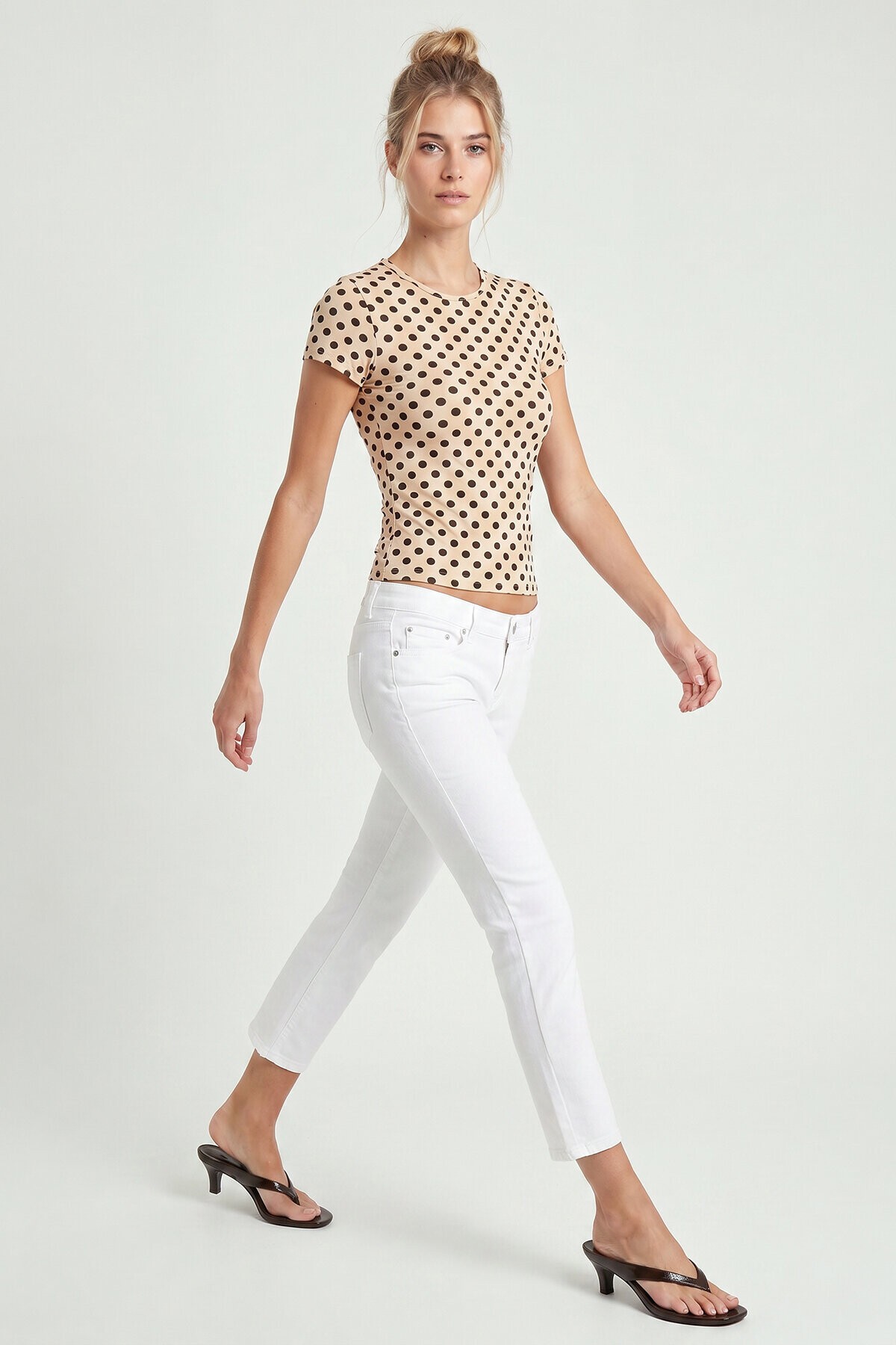 Puantiye Desenli Polyamid T-shirt KREM LZV0083
