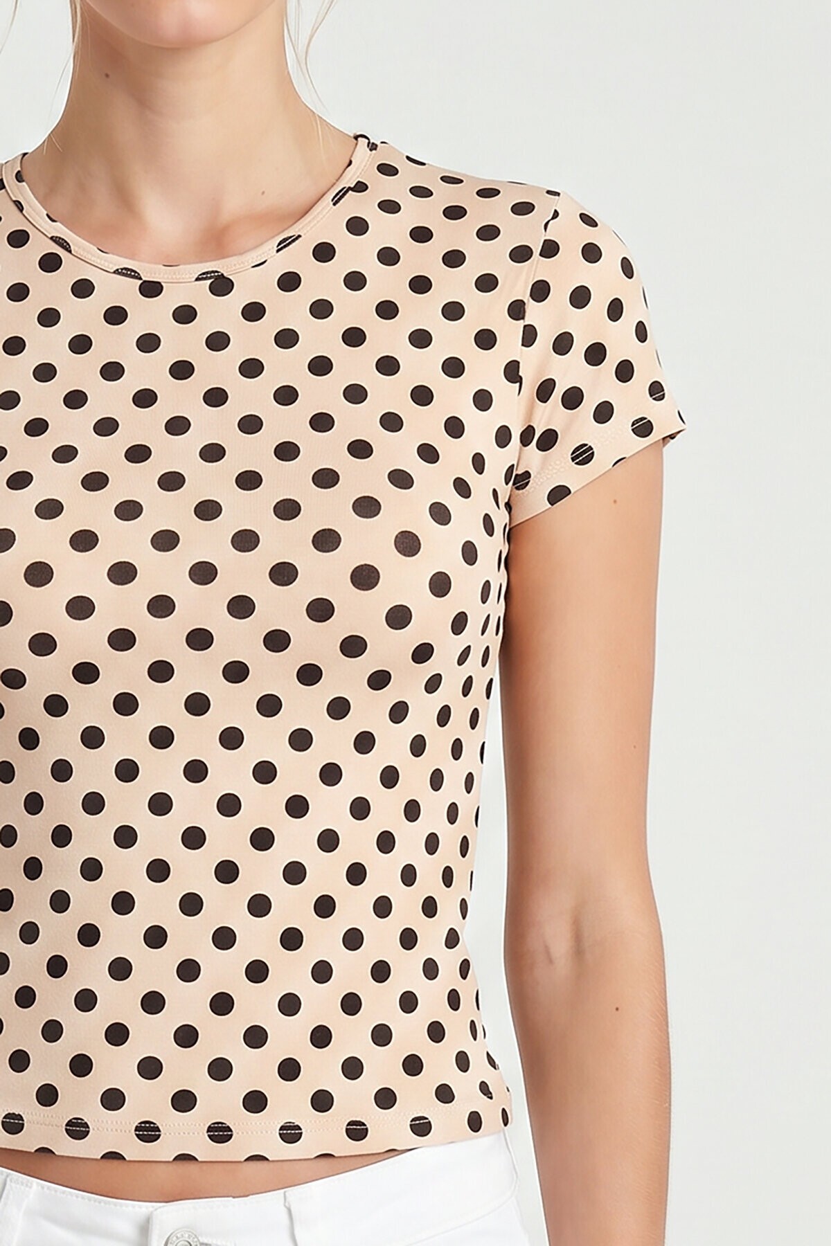 Puantiye Desenli Polyamid T-shirt KREM LZV0083