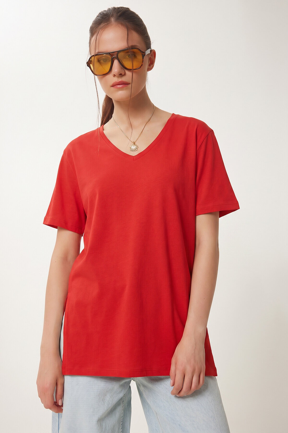 V Yaka Yırtmaçlı Viskon T-shirt KIRMIZI LRN0039