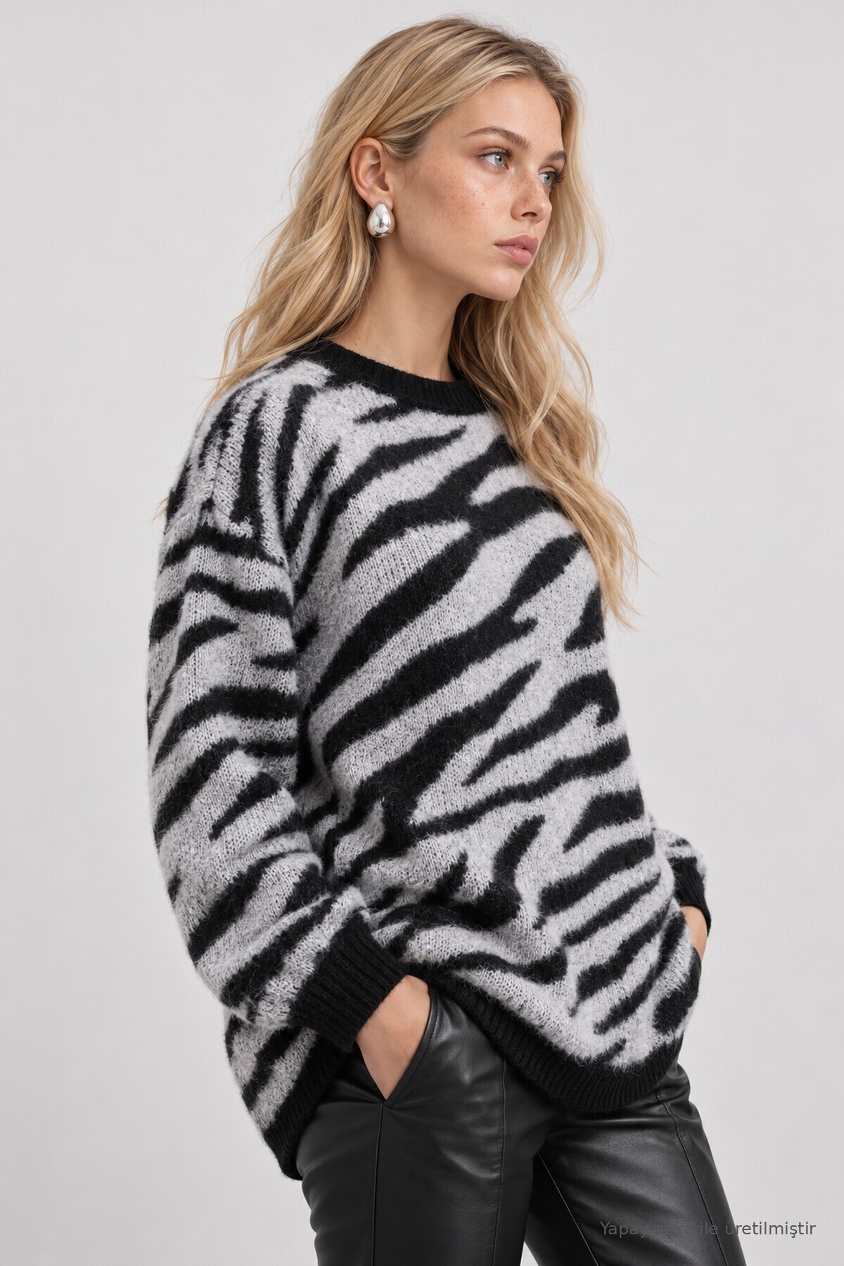 Zebra Desenli Oversize Triko Kazak SİYAH LAS0017