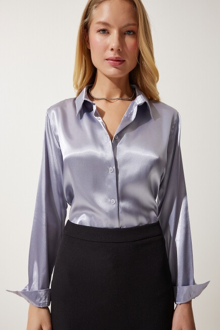 HAFİF DÖKÜMLÜ SATEN YÜZEYLİ GÖMLEK