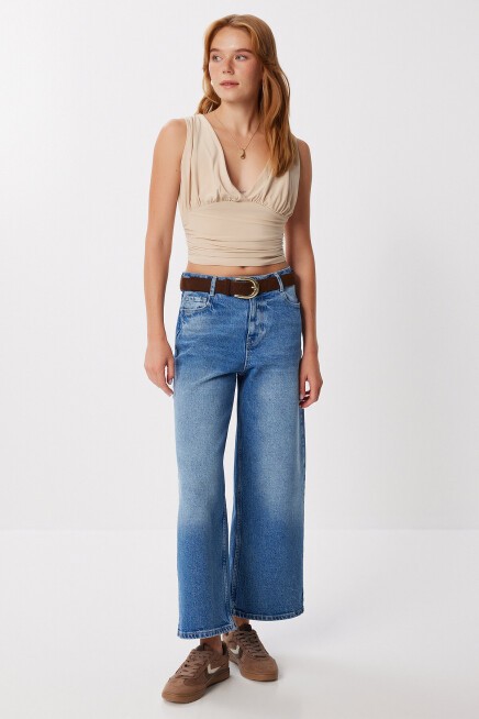 Derin V Yakalı Crop Sandy Örme Bluz LATTE LBF0004