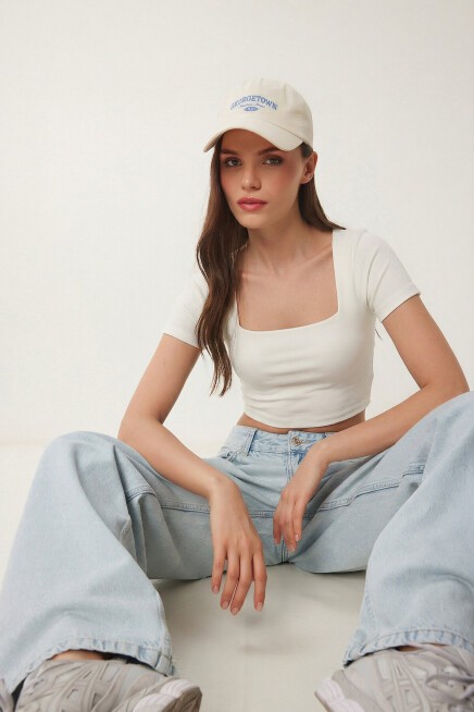Kare Yaka Crop Örme Bluz EKRU LEX0005