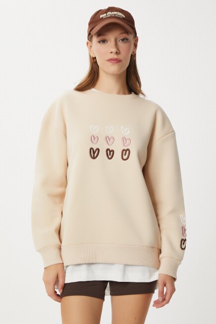 Kalp Nakışlı Şardonlu Sweatshirt KREM LOW0018