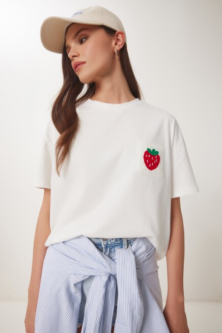 Çilekli Nakış Detaylı Pamuklu T-shirt KEMİK LUB0108