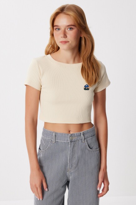Ayıcık Nakışlı Fitilli Örme Crop T-shirt KREM LZH0015