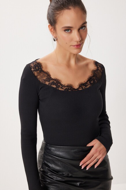 Dantel Detaylı Fitilli Örme Bluz SİYAH LRN0002