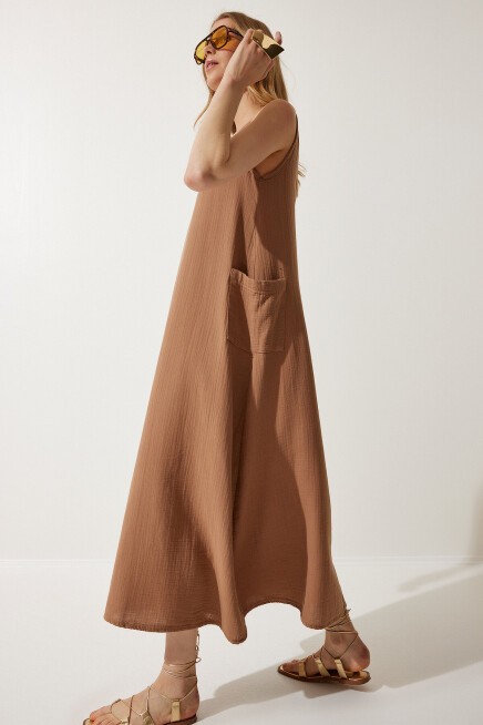Geniş Cepli Yazlık Müslin Elbise AÇIK KAHVERENGİ LSA0009