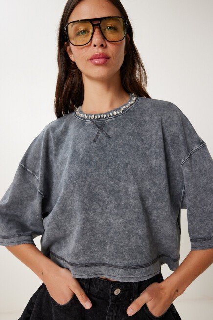 Taş Detaylı Yıkamalı Pamuklu Örme T-shirt ANTRASİT LHC0014