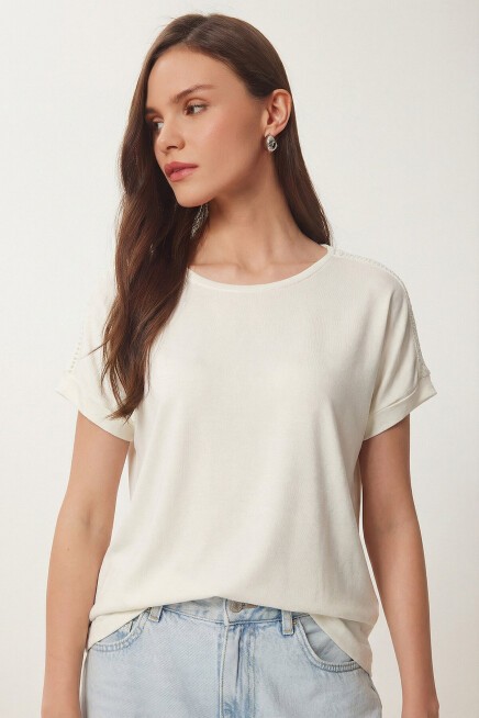 Güpür Detaylı Viskon T-shirt EKRU LRN0006