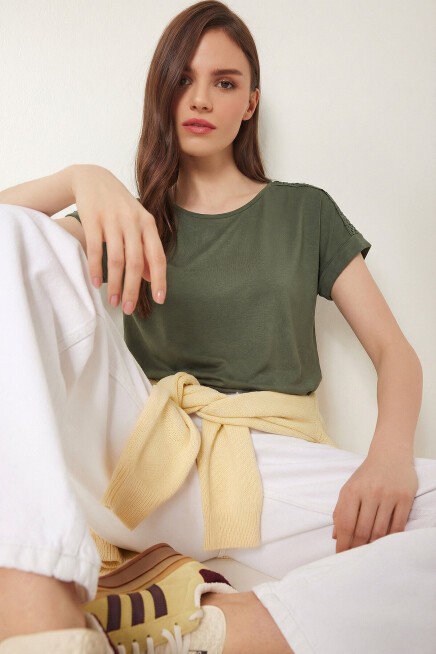 Güpür Detaylı Viskon T-shirt HAKİ LRN0006