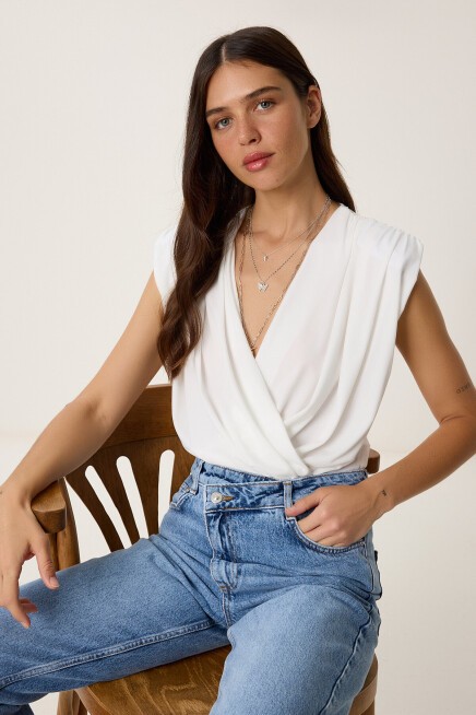 Anvelop Yaka Vatkalı Çıtçıtlı Bluz EKRU LZH0001