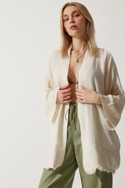 Çiçek Detaylı Premium Müslin Kimono KREM LRG0037