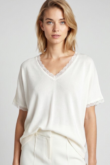 Dantelli Oversize Mevsimlik Triko Bluz KEMİK LYY0145