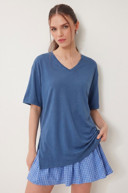 V Yaka Yırtmaçlı Viskon T-shirt KOBALT MAVİ LRN0039