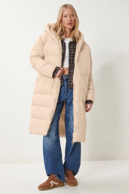 Kapüşonlu Oversize Uzun Şişme Kaban KREM LNT0001