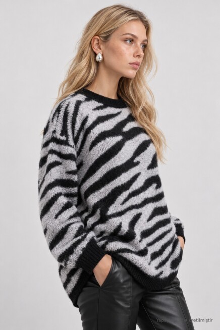 Zebra Desenli Oversize Triko Kazak SİYAH LAS0017