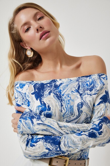 KAYIK YAKA DESENLİ VİSKON ÖRME BLUZ