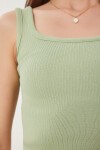 Askılı Crop Triko Bluz ÇAĞLA YEŞİLİ LCR0056