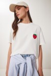 Çilekli Nakış Detaylı Pamuklu T-shirt KEMİK LUB0108