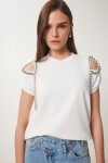 Cut Out Detaylı Boncuk İşlemeli Örme T-shirt KEMİK LHC0007