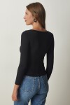 Düğmeli Yaka Fitilli Crop Örme Bluz SİYAH LLD0004
