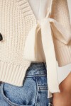 Fiyonklu Bağlamalı Crop Triko Süveter KREM LMT0025